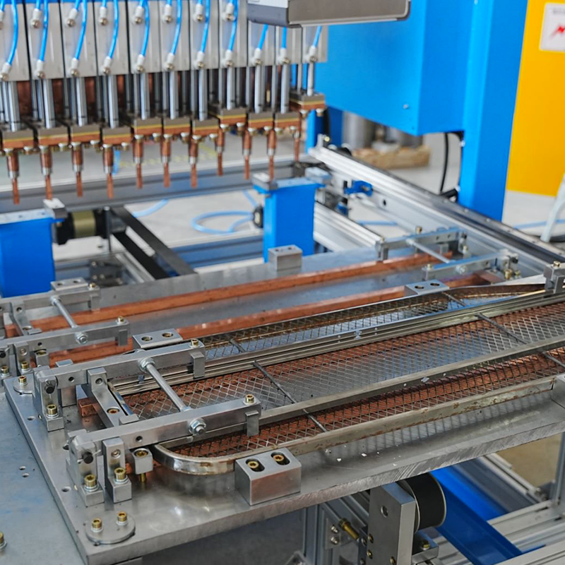 Alternating Gantry Spot Welding Machine